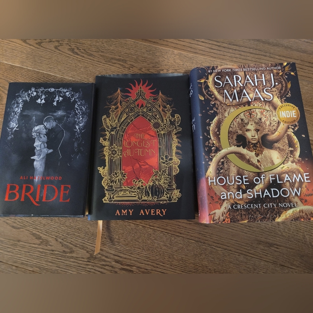Romantasy Set (& Owlcrate special editions)